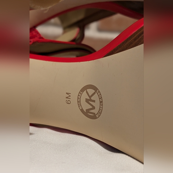 Brand New Michael Kors Berkley Leather Platform Sandal Lacquer Red Size 6 - Picture 11 of 13